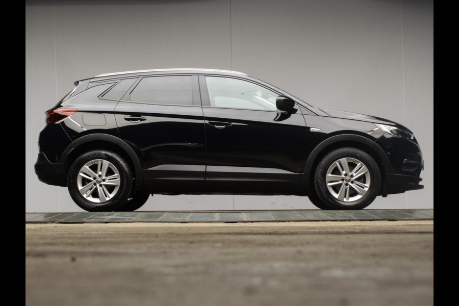 Opel Grandland X 1.2 Turbo Business Executive Sport (APPLE CARPLAY,NAVI,LED,STOELVERWARMING,LANE ASSIST,PDC,CRUISE,SPORTSTOELEN)