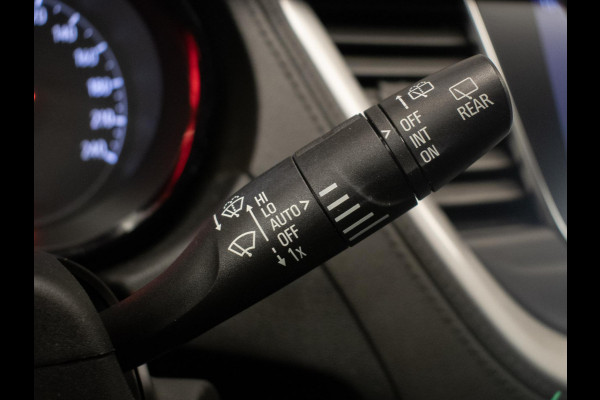 Opel Grandland X 1.2 Turbo Business Executive Sport (APPLE CARPLAY,NAVI,LED,STOELVERWARMING,LANE ASSIST,PDC,CRUISE,SPORTSTOELEN)