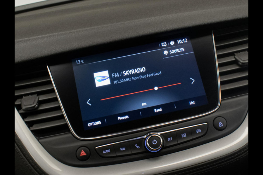 Opel Grandland X 1.2 Turbo Business Executive Sport (APPLE CARPLAY,NAVI,LED,STOELVERWARMING,LANE ASSIST,PDC,CRUISE,SPORTSTOELEN)