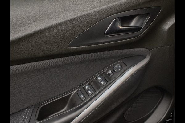 Opel Grandland X 1.2 Turbo Business Executive Sport (APPLE CARPLAY,NAVI,LED,STOELVERWARMING,LANE ASSIST,PDC,CRUISE,SPORTSTOELEN)