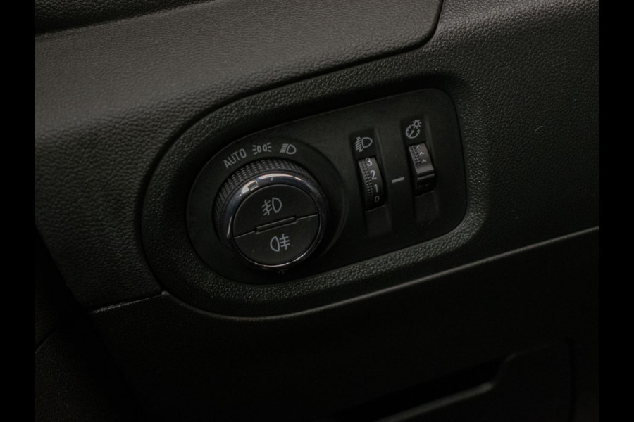 Opel Grandland X 1.2 Turbo Business Executive Sport (APPLE CARPLAY,NAVI,LED,STOELVERWARMING,LANE ASSIST,PDC,CRUISE,SPORTSTOELEN)