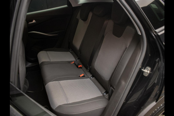 Opel Grandland X 1.2 Turbo Business Executive Sport (APPLE CARPLAY,NAVI,LED,STOELVERWARMING,LANE ASSIST,PDC,CRUISE,SPORTSTOELEN)