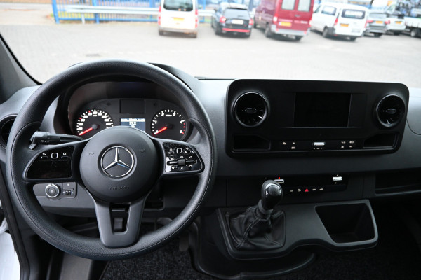 Mercedes-Benz Sprinter 317 CDI L2H2 RWD MBUX met camera, LED in laadruimte, Opstap