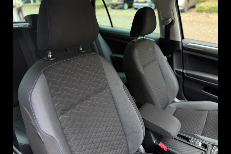 Volkswagen Golf 1.6 TDI Highline Business R l Facelift l Navi l PDC l ACC l Distr VV l Rijdt & Schakelt zeer goed l