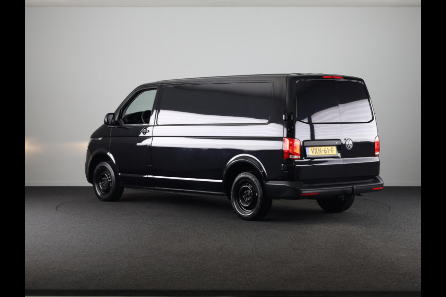 Volkswagen Transporter 2.0 TDI L2H3 28 110 pk | Verlengde garantie | Navigatie via App | Trekhaak | Parkeersensoren achter | Cruise control |