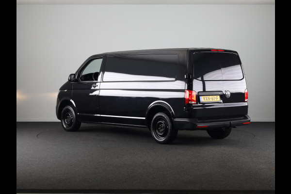 Volkswagen Transporter 2.0 TDI L2H3 28 110 pk | Verlengde garantie | Navigatie via App | Trekhaak | Parkeersensoren achter | Cruise control |