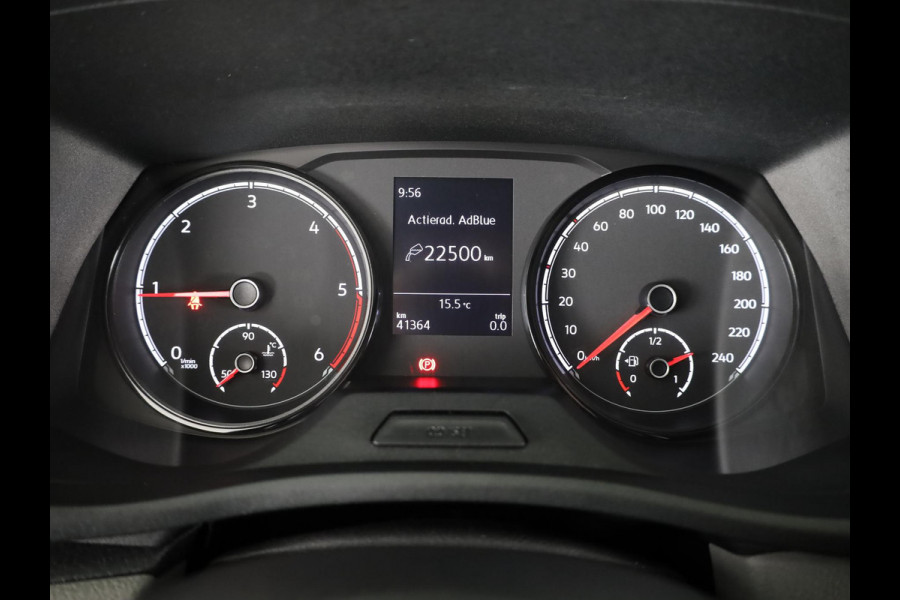 Volkswagen Transporter 2.0 TDI L2H3 28 110 pk | Verlengde garantie | Navigatie via App | Trekhaak | Parkeersensoren achter | Cruise control |