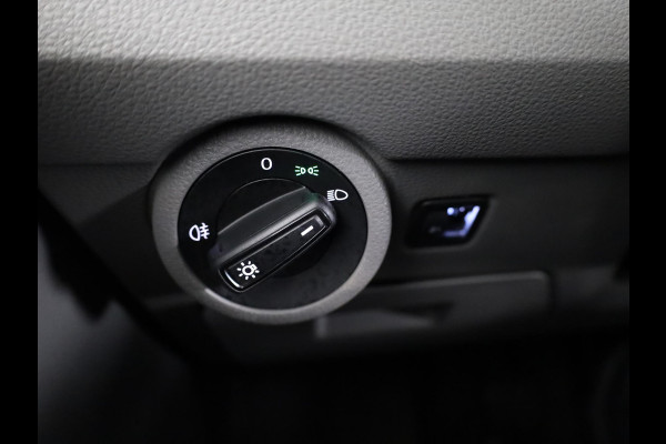 Volkswagen Transporter 2.0 TDI L2H3 28 110 pk | Verlengde garantie | Navigatie via App | Trekhaak | Parkeersensoren achter | Cruise control |