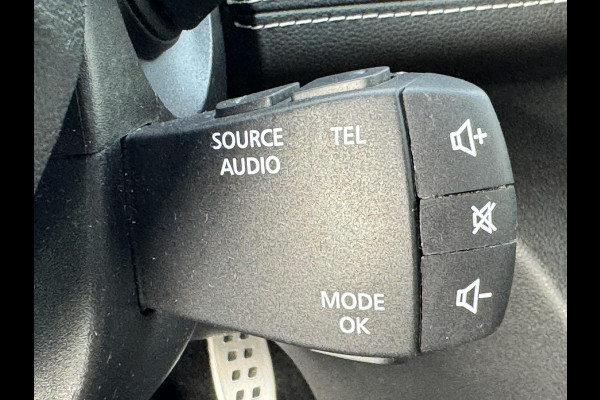 Renault Scénic 1.3 TCe Intens Automaat Adaptive cruise Clima Bose Apple / Android Trekhaak Camera v+a Parkeerhulp