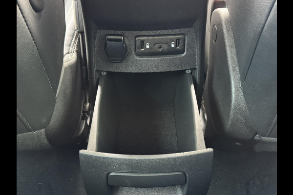 Renault Scénic 1.3 TCe Intens Automaat Adaptive cruise Clima Bose Apple / Android Trekhaak Camera v+a Parkeerhulp