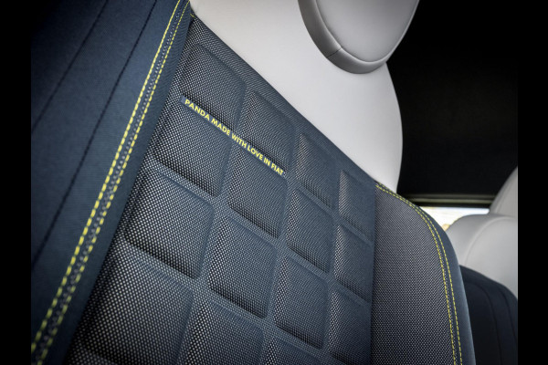 Fiat Grande Panda La Prima 44 kWh | Uit voorraad leverbaar | Clima | Cruise | Camera | Apple Carplay | 17" | Navi | Winter Pack