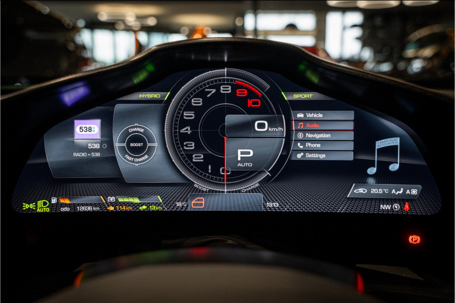 Ferrari 296 GTS 3.0 V6 - Verde Francesca | Spyder l 830PK! l Race Display l Racing Seats | Carbon