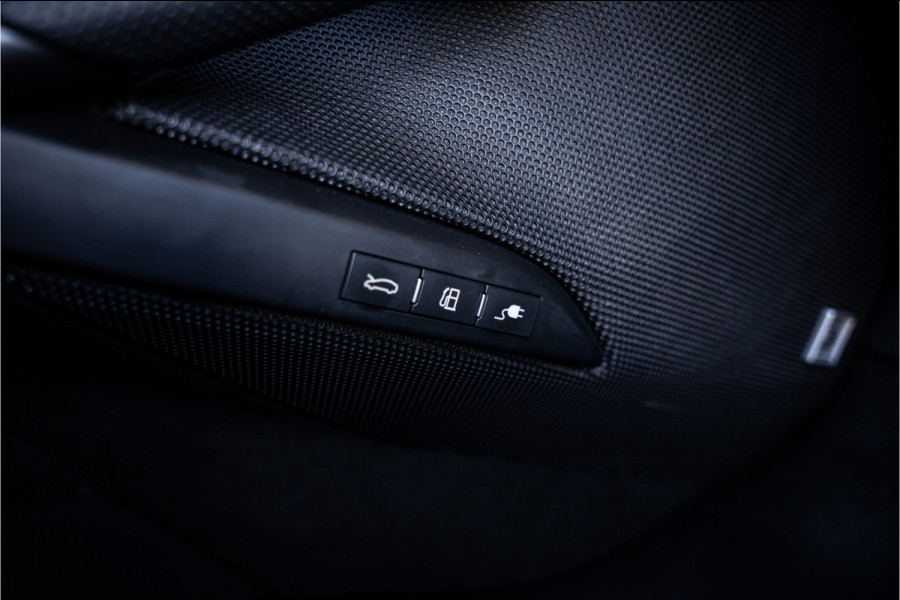 Ferrari 296 GTS 3.0 V6 - Verde Francesca | Spyder l 830PK! l Race Display l Racing Seats | Carbon