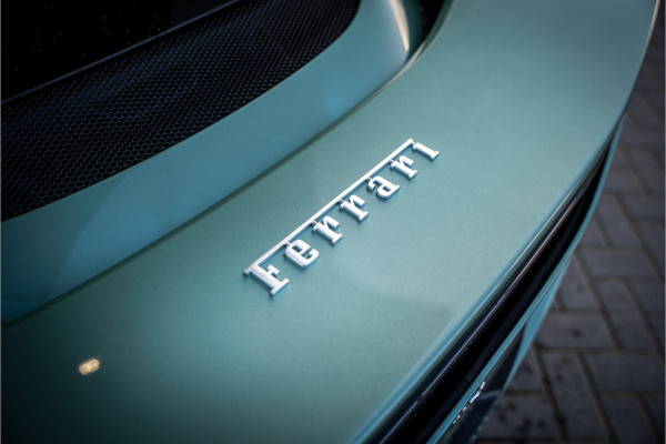 Ferrari 296 GTS 3.0 V6 - Verde Francesca | Spyder l 830PK! l Race Display l Racing Seats | Carbon