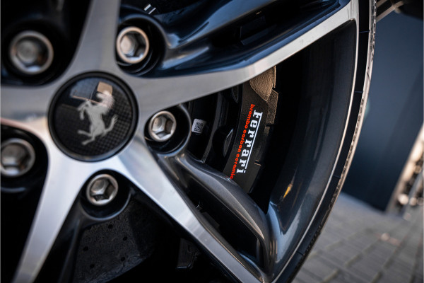 Ferrari 296 GTS 3.0 V6 - Verde Francesca | Spyder l 830PK! l Race Display l Racing Seats | Carbon