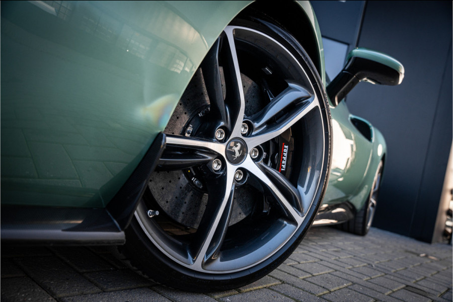 Ferrari 296 GTS 3.0 V6 - Verde Francesca | Spyder l 830PK! l Race Display l Racing Seats | Carbon