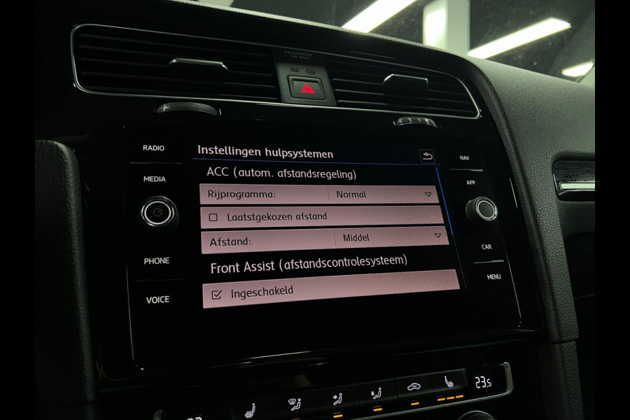 Volkswagen Golf 7.5 1.5 TSI R-LINE | ACC | CARPLAY |LED|