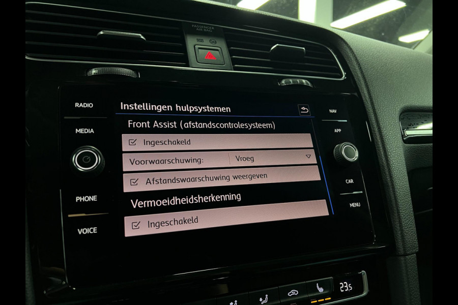 Volkswagen Golf 7.5 1.5 TSI R-LINE | ACC | CARPLAY |LED|