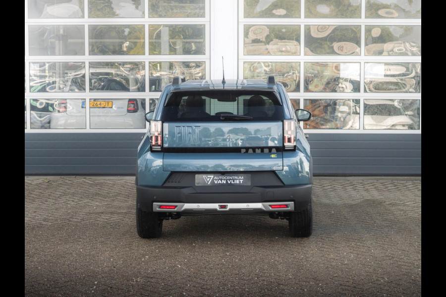 Fiat Grande Panda La Prima 7,4 kW 44 kWh | Uit voorraad leverbaar | Clima | Cruise | Camera | Apple Carplay | 17" | Navi | Winter Pack