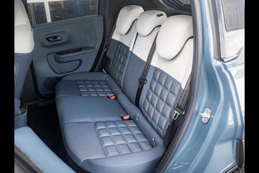 Fiat Grande Panda La Prima 7,4 kW 44 kWh | Uit voorraad leverbaar | Clima | Cruise | Camera | Apple Carplay | 17" | Navi | Winter Pack