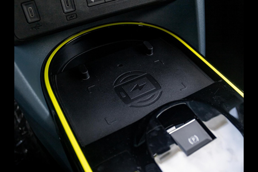 Fiat Grande Panda La Prima 7,4 kW 44 kWh | Uit voorraad leverbaar | Clima | Cruise | Camera | Apple Carplay | 17" | Navi | Winter Pack