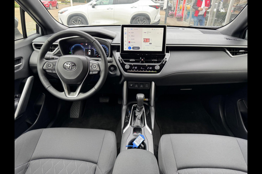 Toyota Corolla Cross 1.8 Hybrid Style | Dodehoekdetectie, Elektrische achterklep, Stoel + stuurverwarming, 18 inch, Apple carplay/Android auto