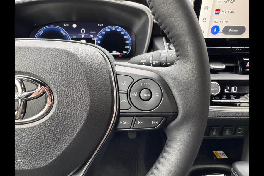 Toyota Corolla Cross 1.8 Hybrid Style | Dodehoekdetectie, Elektrische achterklep, Stoel + stuurverwarming, 18 inch, Apple carplay/Android auto