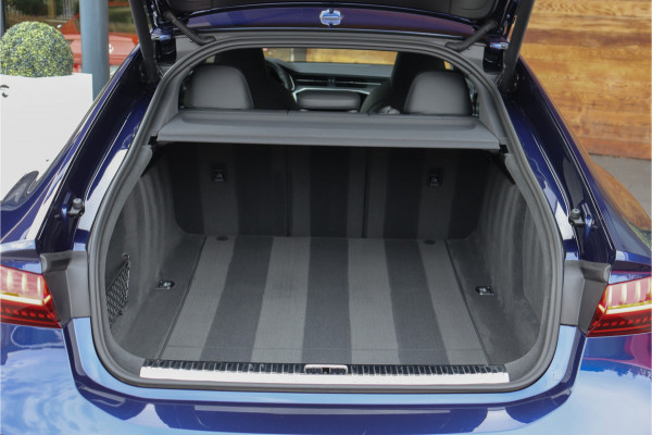 Audi RS7 4.0 V8 TFSI quattro **Dynamic Plus/4ws/Ceramic/Carbon/HUD/Pano/Matrix/360**