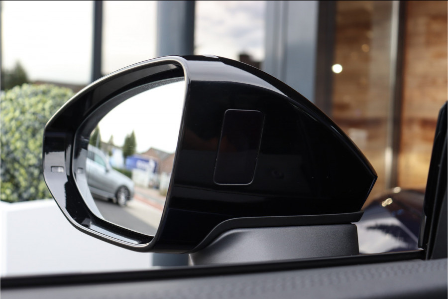 Audi RS7 4.0 V8 TFSI quattro **Dynamic Plus/4ws/Ceramic/Carbon/HUD/Pano/Matrix/360**