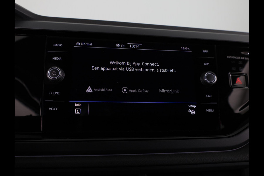 Volkswagen Taigo 1.5 TSI R-Line Business 150PK | Automaat (DSG) | Navigatie | Camera | Stoelverwarming | 18 Inch | Keyless entry