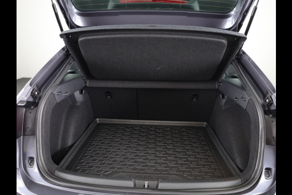 Volkswagen Taigo 1.5 TSI R-Line Business 150PK | Automaat (DSG) | Navigatie | Camera | Stoelverwarming | 18 Inch | Keyless entry
