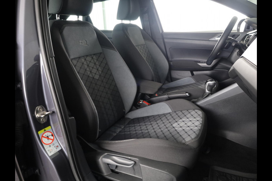 Volkswagen Taigo 1.5 TSI R-Line Business 150PK | Automaat (DSG) | Navigatie | Camera | Stoelverwarming | 18 Inch | Keyless entry