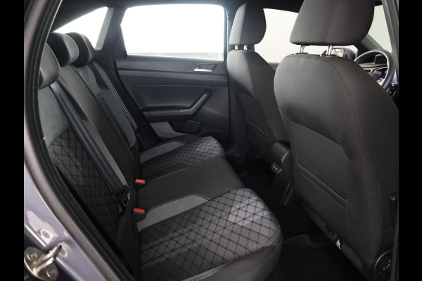 Volkswagen Taigo 1.5 TSI R-Line Business 150PK | Automaat (DSG) | Navigatie | Camera | Stoelverwarming | 18 Inch | Keyless entry