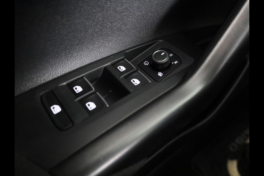 Volkswagen Taigo 1.5 TSI R-Line Business 150PK | Automaat (DSG) | Navigatie | Camera | Stoelverwarming | 18 Inch | Keyless entry