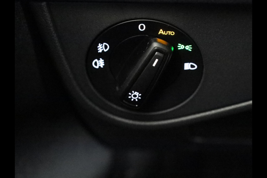 Volkswagen Taigo 1.5 TSI R-Line Business 150PK | Automaat (DSG) | Navigatie | Camera | Stoelverwarming | 18 Inch | Keyless entry