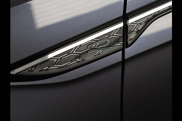 Volkswagen Taigo 1.5 TSI R-Line Business 150PK | Automaat (DSG) | Navigatie | Camera | Stoelverwarming | 18 Inch | Keyless entry