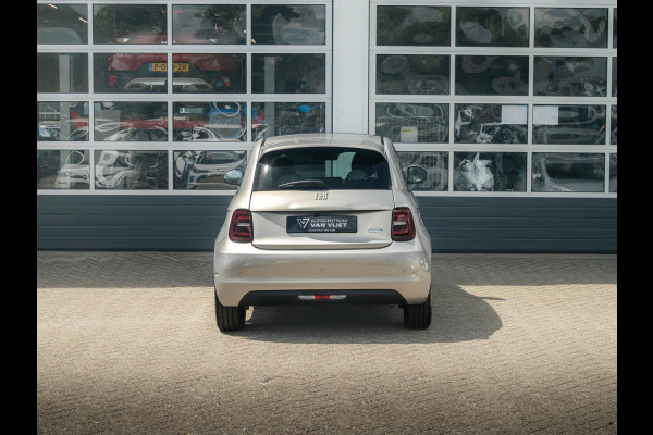 Fiat 500E Giorgio Armani Collector's Edition 42 kWh | 17% Bijtelling | Zeer Exclusief | Beperkte Oplage !