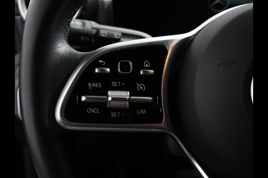 Mercedes-Benz CLA-Klasse Shooting Brake 200 163pk DCT Progressive | Navigatie | Camera | Parkeersensoren | Elektrische achterklep | Stoelverwarming | Cruise Control | Ledverlichting | Climate Control