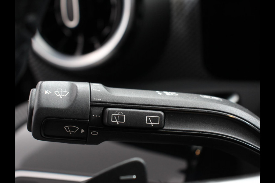 Mercedes-Benz CLA-Klasse Shooting Brake 200 163pk DCT Progressive | Navigatie | Camera | Parkeersensoren | Elektrische achterklep | Stoelverwarming | Cruise Control | Ledverlichting | Climate Control