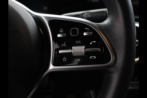 Mercedes-Benz CLA-Klasse Shooting Brake 200 163pk DCT Progressive | Navigatie | Camera | Parkeersensoren | Elektrische achterklep | Stoelverwarming | Cruise Control | Ledverlichting | Climate Control