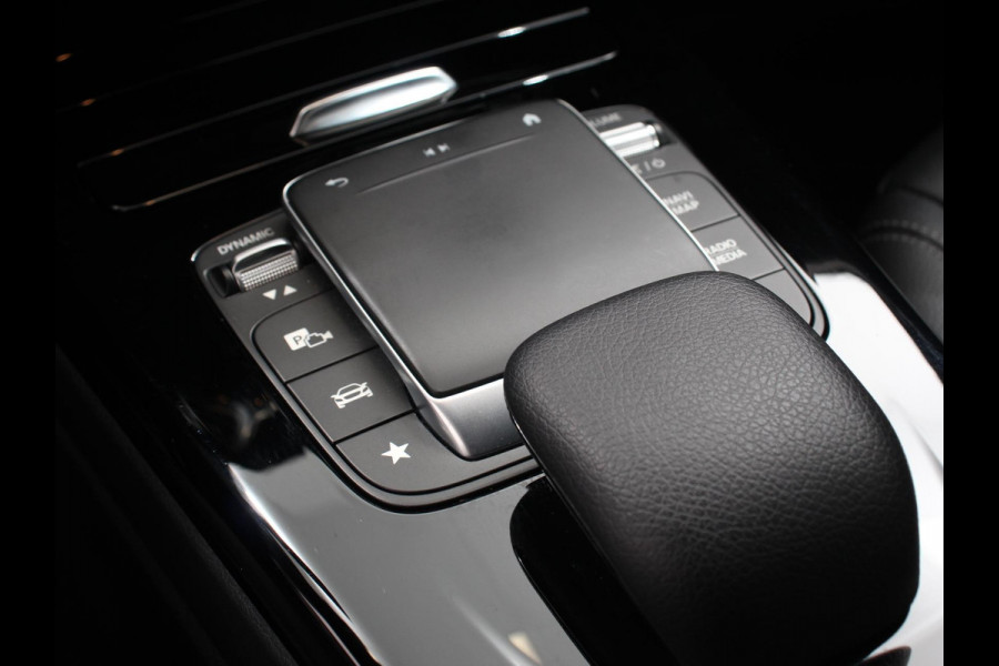 Mercedes-Benz CLA-Klasse Shooting Brake 200 163pk DCT Progressive | Navigatie | Camera | Parkeersensoren | Elektrische achterklep | Stoelverwarming | Cruise Control | Ledverlichting | Climate Control