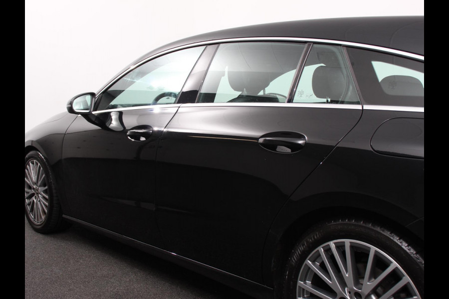 Mercedes-Benz CLA-Klasse Shooting Brake 200 163pk DCT Progressive | Navigatie | Camera | Parkeersensoren | Elektrische achterklep | Stoelverwarming | Cruise Control | Ledverlichting | Climate Control