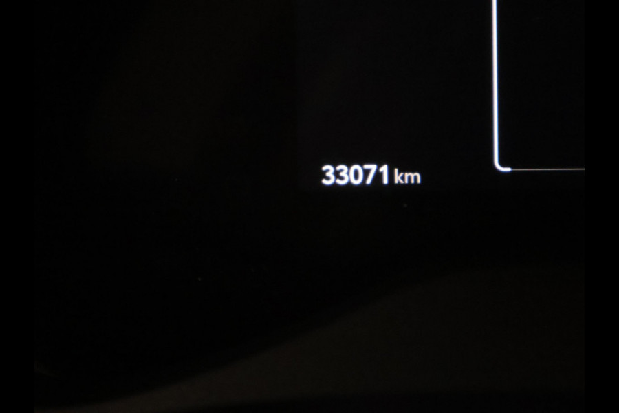 Toyota Yaris 1.5 Hybrid 115 Dynamic Luxury | Stuur- & Stoelverwarming | Dodehoek Detectie | Comfort Pack |