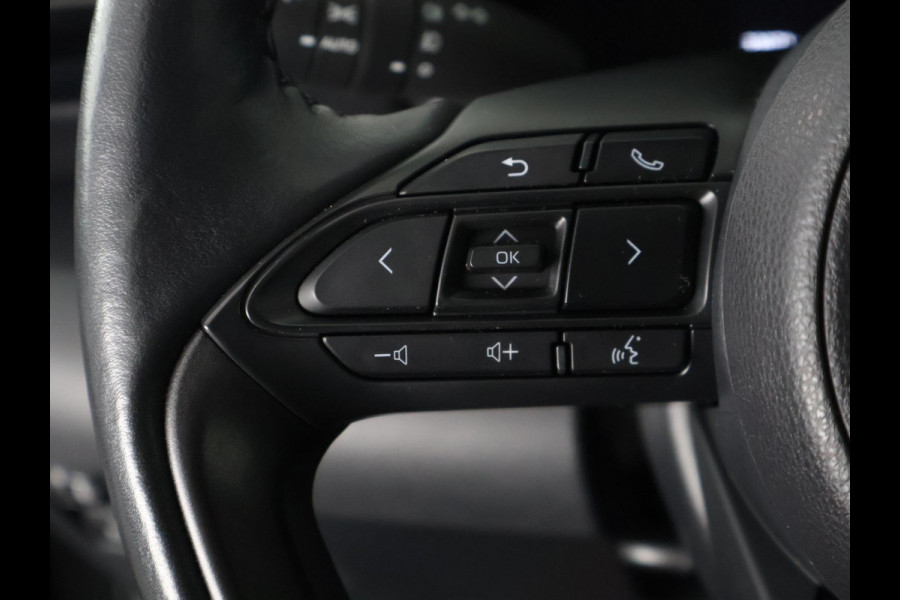 Toyota Yaris 1.5 Hybrid 115 Dynamic Luxury | Stuur- & Stoelverwarming | Dodehoek Detectie | Comfort Pack |