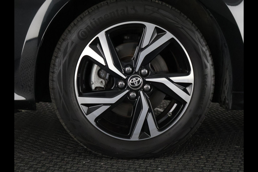 Toyota Yaris 1.5 Hybrid 115 Dynamic Luxury | Stuur- & Stoelverwarming | Dodehoek Detectie | Comfort Pack |