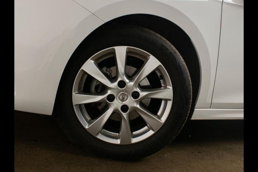 Opel Corsa 1.2 Edition Sport (APPLE CARPLAY,NAVI,LANE ASSIST,PDC,LED,CRUISE,ELEKTRISCH PAKKET,SPORTSTOELEN,NETTE STAAT)