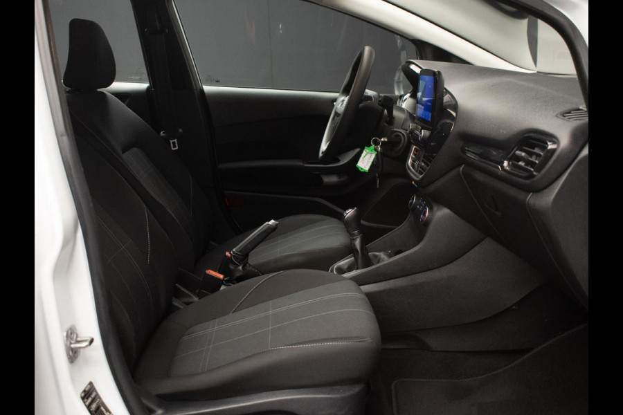 Ford Fiesta 1.1 Sport (APPLE CARPLAY,NAVI,CRUISE,LED,BLACK&WHITE EDITION,ELEKTRISCH PAKKET,SPORTSTOELEN,NETTE STAAT)