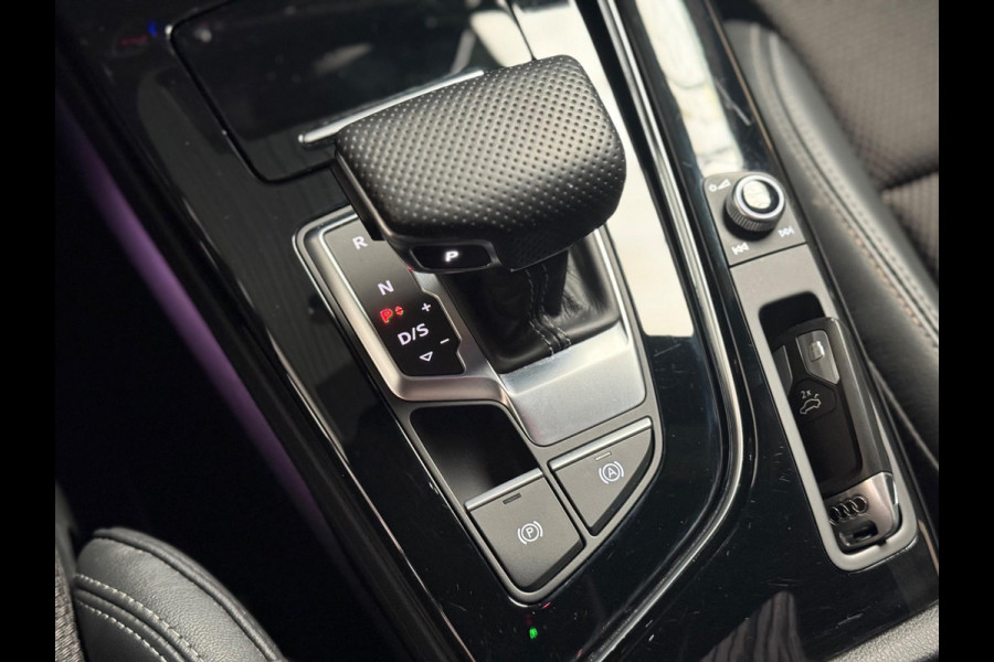 Audi A4 Limousine 35 TFSI S edition Competition 3 x S-line | NAP | Pano | Stoelverwarming | Sfeerverlichting | DAB | CarPlay