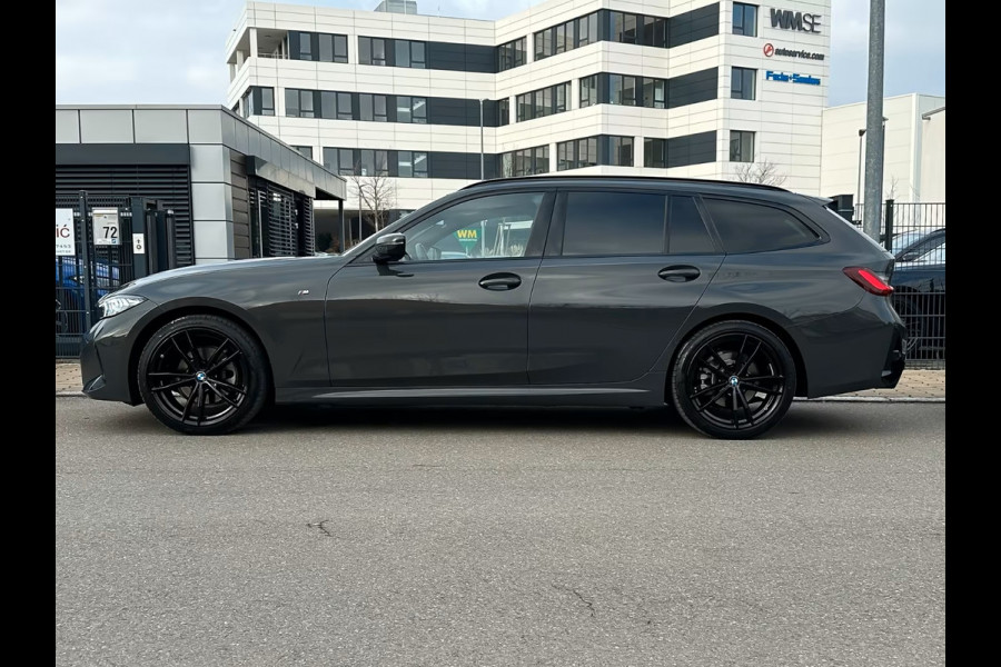 BMW 3 Serie Touring 320d xDrive M-SPORT ** LED, NAVI+, PANORAMA, HuD, TREKH, 19-inch LMV, DRAVIT GRAU ** 1e EIG - UNFALLFREI ** ** INFORMEER OOK NAAR ONZE AANTREKKELIJKE FINANCIAL-LEASE TARIEVEN **