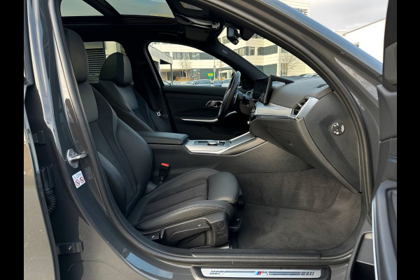 BMW 3 Serie Touring 320d xDrive M-SPORT ** LED, NAVI+, PANORAMA, HuD, TREKH, 19-inch LMV, DRAVIT GRAU ** 1e EIG - UNFALLFREI ** ** INFORMEER OOK NAAR ONZE AANTREKKELIJKE FINANCIAL-LEASE TARIEVEN **
